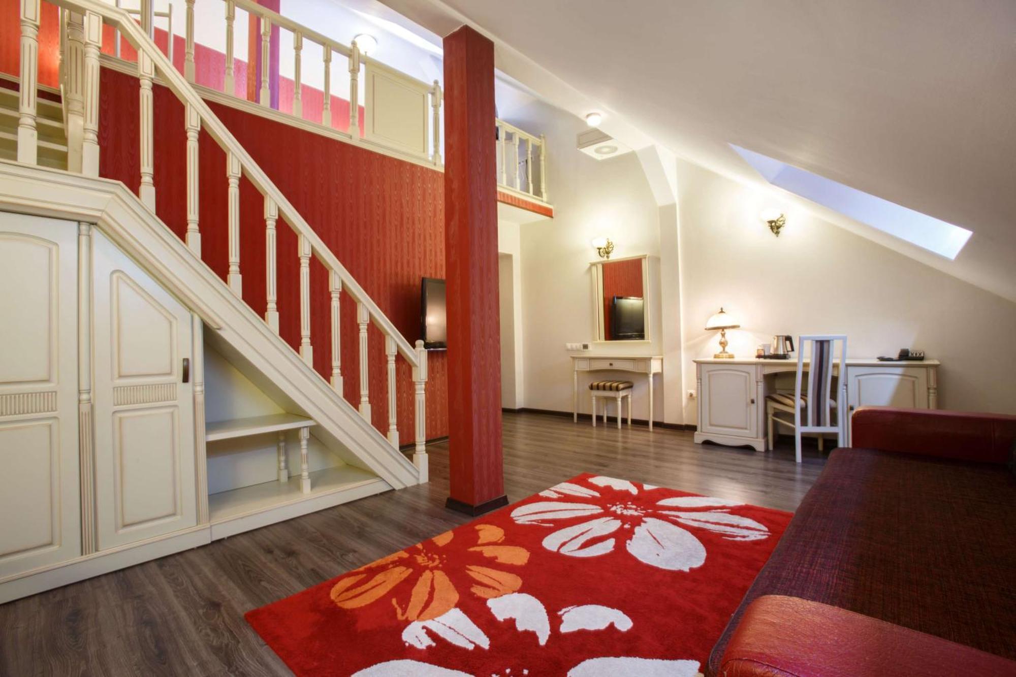 Doubletree By Hilton - Cavaler